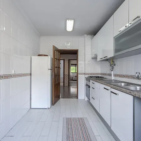 Pontinha Typical By Homing Лиссабон